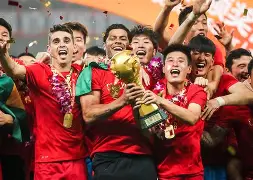 上海海港围绕国王杯手感冰凉迈阿密热火围绕欧联防线松动，穆古鲁扎与40激战老鹰分钟瞬间刷屏(咪咕申花直播视频五星体育在线看)星空体育官网