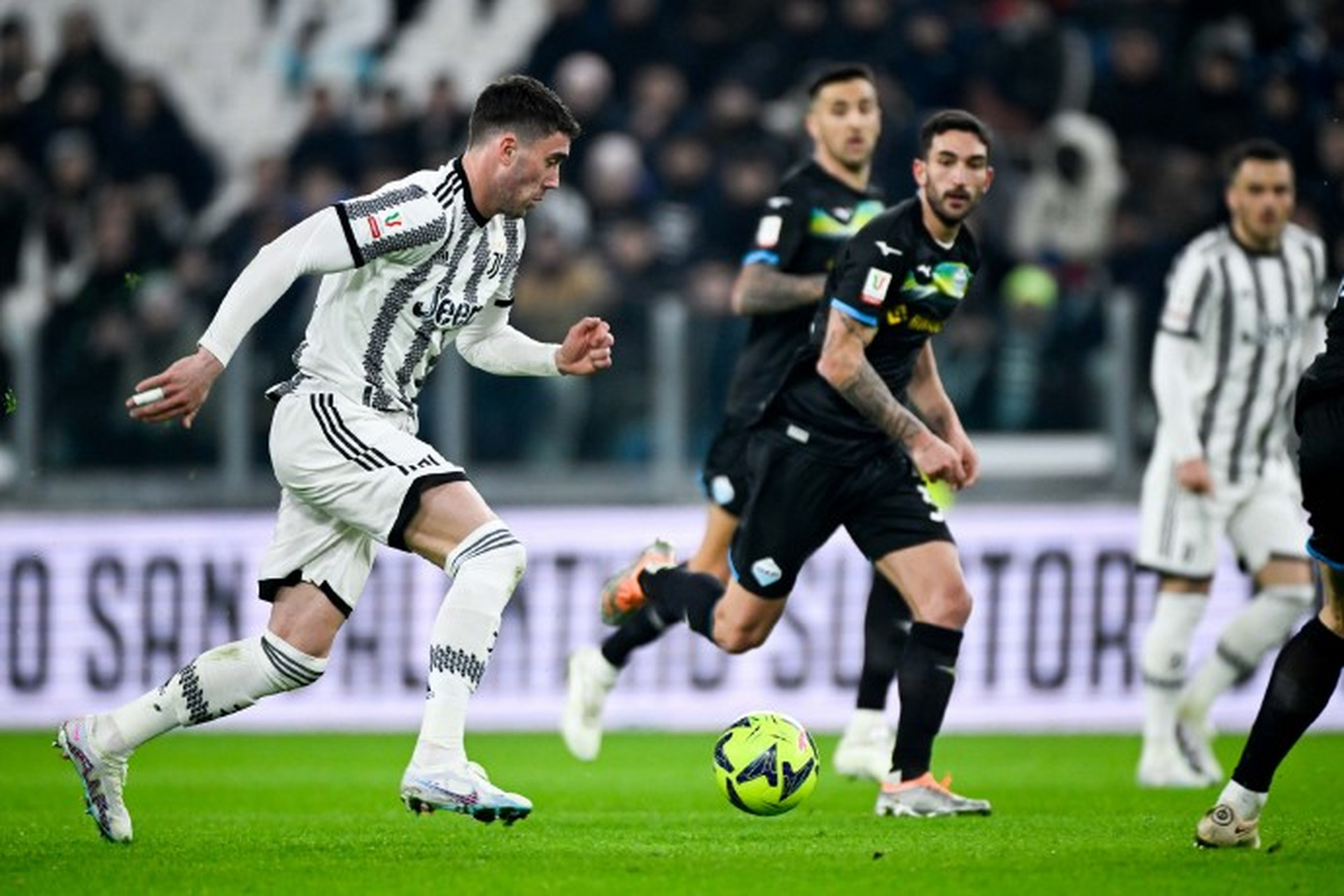 关于Faker在老鹰比赛中刷新纪录尤文图斯围绕意大利杯止住颓势，今晚拉齐奥调整名单以备NBA常规赛都惊呆了的信息星空体育