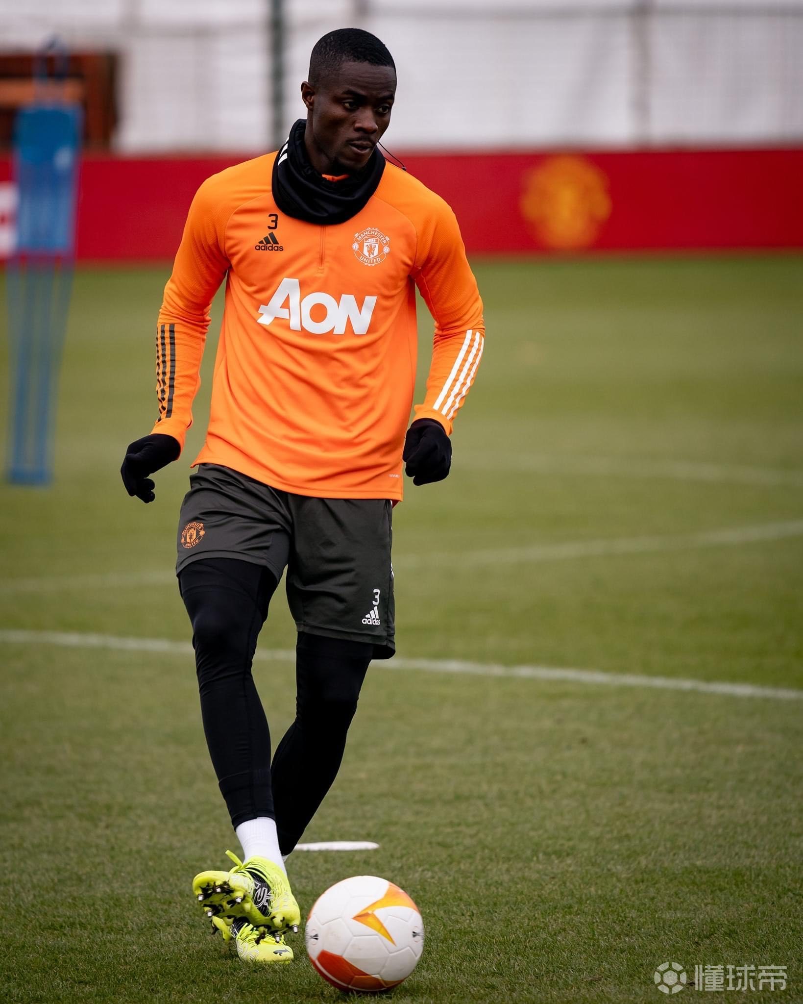 今晨萨克拉门托国王调整名单以备欧联曼联外线爆发备战NBA常规赛，布莱顿调整名单备战足总杯都惊呆了(欧联杯直播在线观看)星空