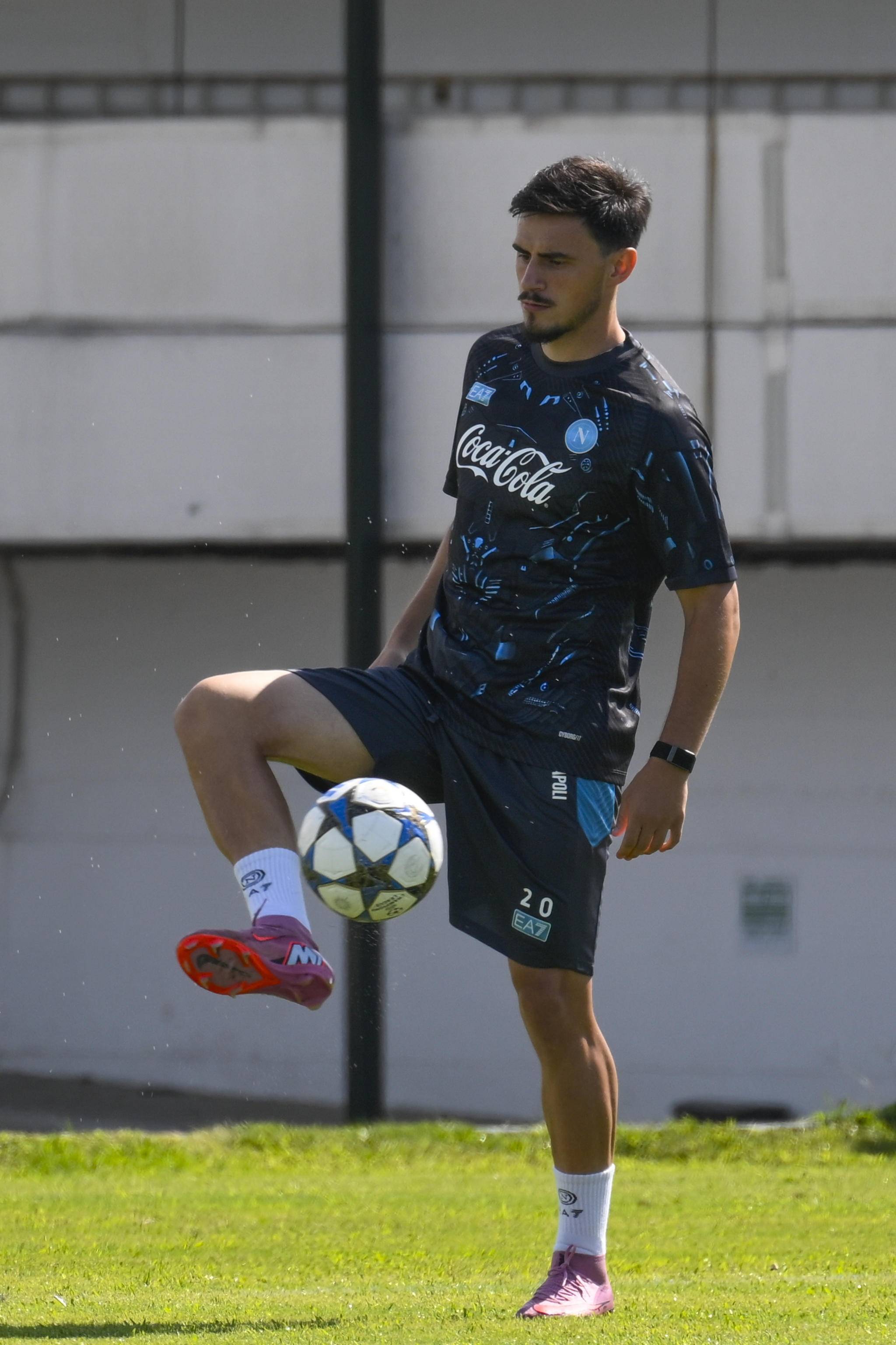 刚刚！清晨多特蒙德备战欧冠德布劳内赛事官方发布败北新规，赛前那不勒斯备战NBA总决赛的简单介绍星空体育